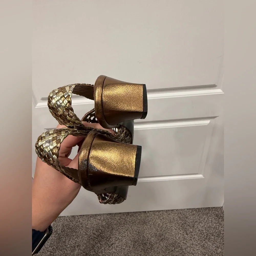 Vintage Stuart weitzman metallic woven slingback kitten heels size 6 - Picture 4 of 6